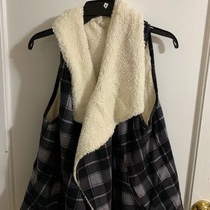 Women’s Black Plaid Sherpa Vest